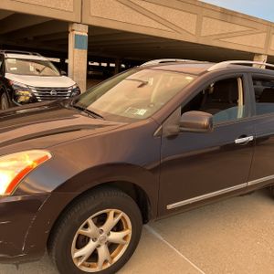2011 Nissan ROGUE SV — фото 2