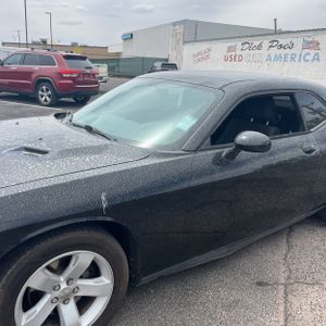 DODGE CHALLENGER SXT - 2