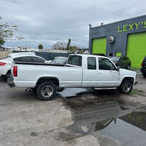 CHEVROLET C/K 2500 SERIES C2500 SILVERADO - 10