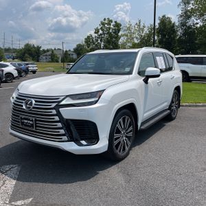 2025 Lexus LX 600 LUXURY photo 1