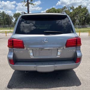 صورة 7 لـ 2010 Lexus LX 570 BASE