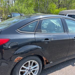 FORD FOCUS SE - 9