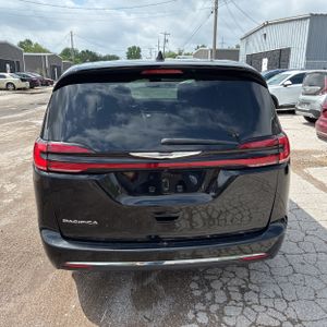 CHRYSLER PACIFICA TOURING L - 7