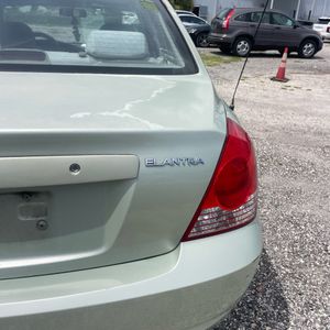 2004 Hyundai ELANTRA GLS — фото 23
