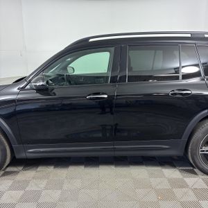 MERCEDES-BENZ GLB - 4