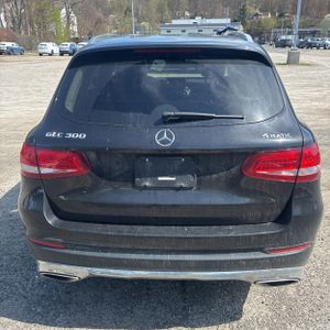 MERCEDES-BENZ GLC - 7