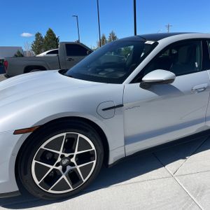 Porsche Taycan 4 - 2