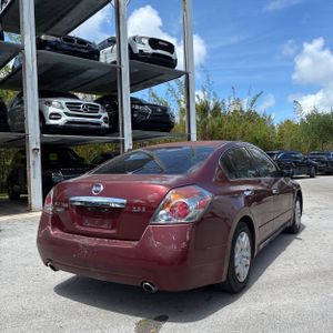 Nissan Altima S - 8