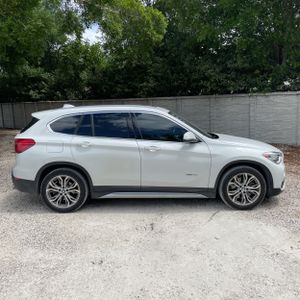 BMW X1 XDRIVE28I - 10