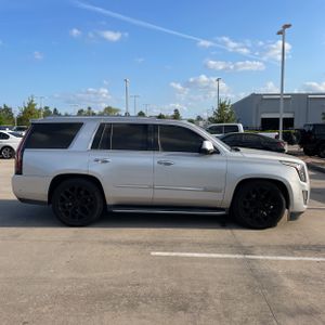 CADILLAC ESCALADE LUXURY - 10