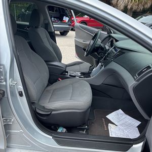 2013 Hyundai SONATA GLS thumbnail 32