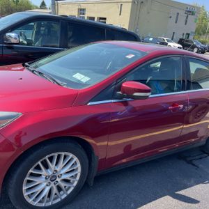 FORD FOCUS TITANIUM - 2