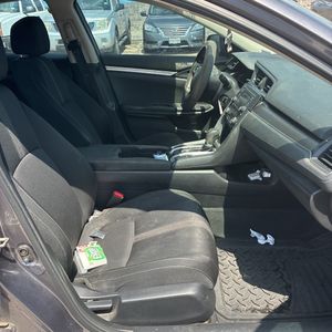 2018 Honda CIVIC LX thumbnail 32