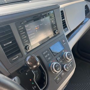 2020 Toyota SIENNA XLE 8-PASSENGER 照片 37