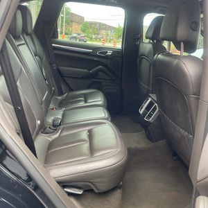 2016 Porsche CAYENNE BASE thumbnail 34