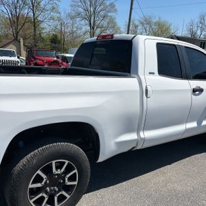 TOYOTA TUNDRA SR5 - 9
