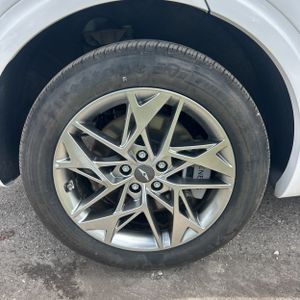 2025 Genesis GV70 2.5T STANDARD — миниатюра 19