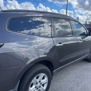 CHEVROLET TRAVERSE LS - 9