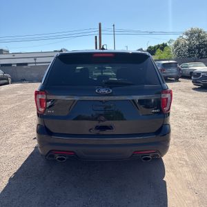 FORD EXPLORER XLT - 7