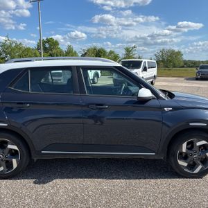 HYUNDAI VENUE LIMITED - 9