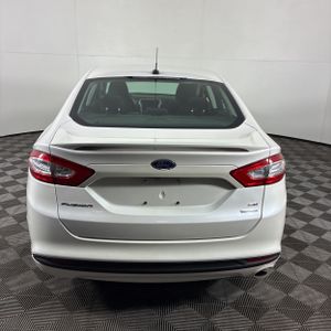 FORD FUSION SE - 6