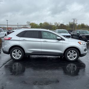 FORD EDGE SEL - 10