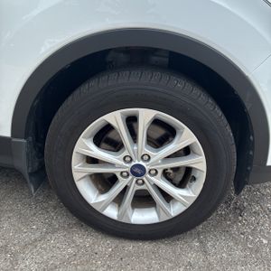 صورة مصغرة 20 لـ 2017 FORD ESCAPE SE