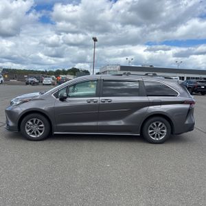 2023 Toyota SIENNA LE 8-PASSENGER 照片 3