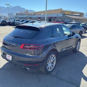 PORSCHE MACAN S - 8