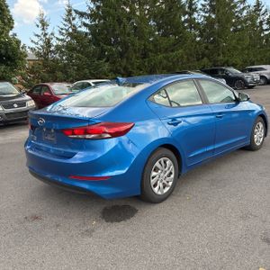 2017 Hyundai ELANTRA SE — фото 8