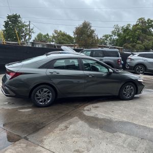 HYUNDAI ELANTRA SEL - 10