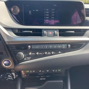 صورة 37 لـ 2019 Lexus ES 300H LUXURY