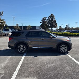 FORD EXPLORER XLT - 10