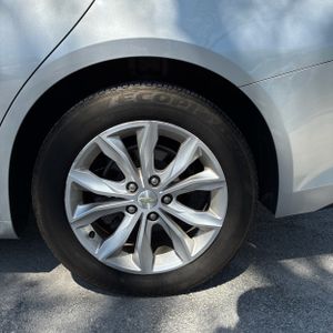 2019 Chevrolet MALIBU LT — миниатюра 18