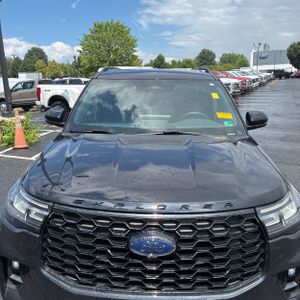 صورة مصغرة 15 لـ 2025 FORD EXPLORER ST-LINE