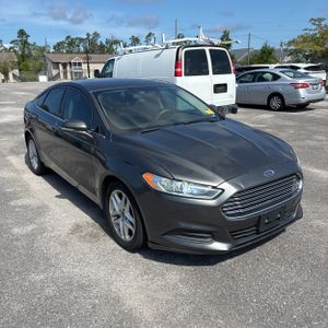 FORD FUSION SE - 10