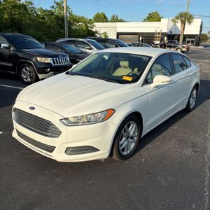 FORD FUSION SE - 1