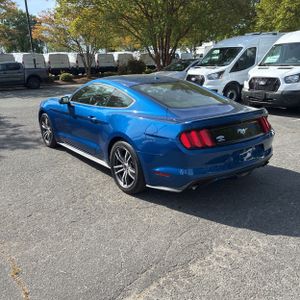 FORD MUSTANG ECOBOOST PREMIUM - 4