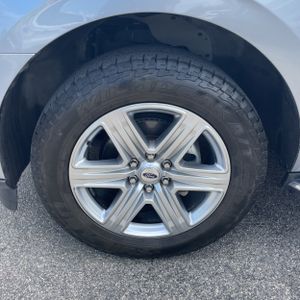 2021 FORD EXPEDITION XLT — миниатюра 17