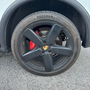 صورة 18 لـ 2016 Porsche CAYENNE BASE