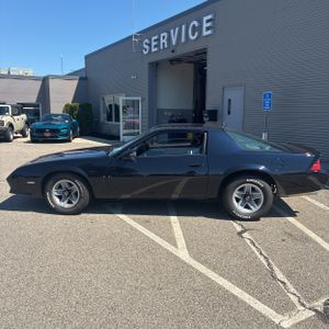1984 Chevrolet CAMARO BASE 2D COUPE photo 3
