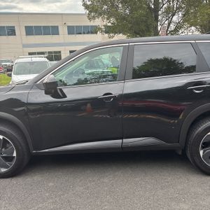 صورة 4 لـ 2025 Nissan ROGUE SV