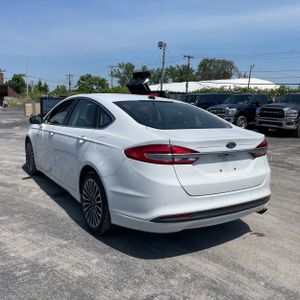 FORD FUSION SE - 4