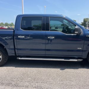 2015 FORD F-150 XLT — миниатюра 11