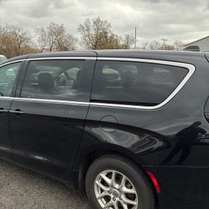 CHRYSLER VOYAGER LX - 6