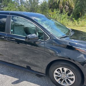 2025 Toyota SIENNA LE 8-PASSENGER 照片 13