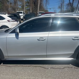 AUDI ALLROAD 2.0T PREMIUM - 4