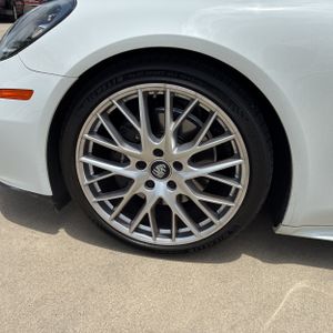 صورة مصغرة 17 لـ 2021 Porsche PANAMERA 4