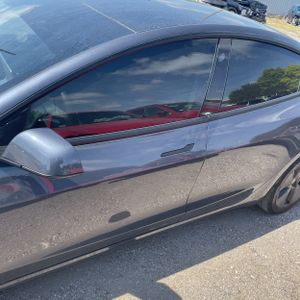 TESLA MODEL 3 BASE - 3