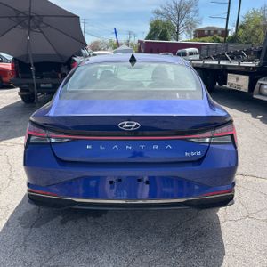 HYUNDAI ELANTRA HYBRID LIMITED - 7